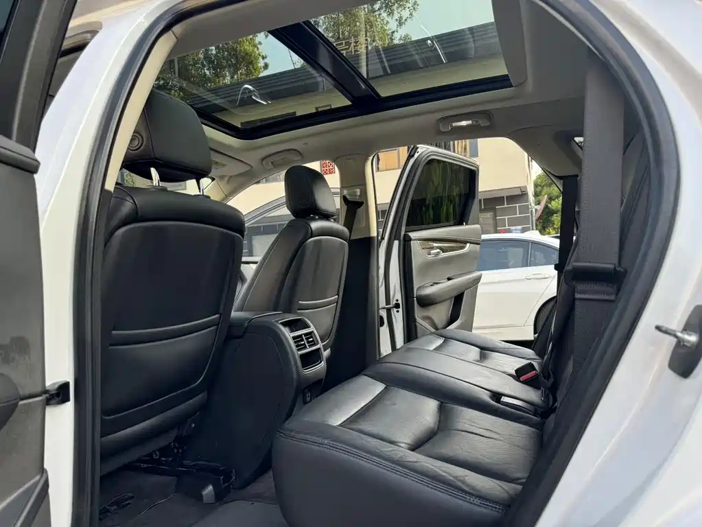 Cadillac XT5 — миниатюра 10