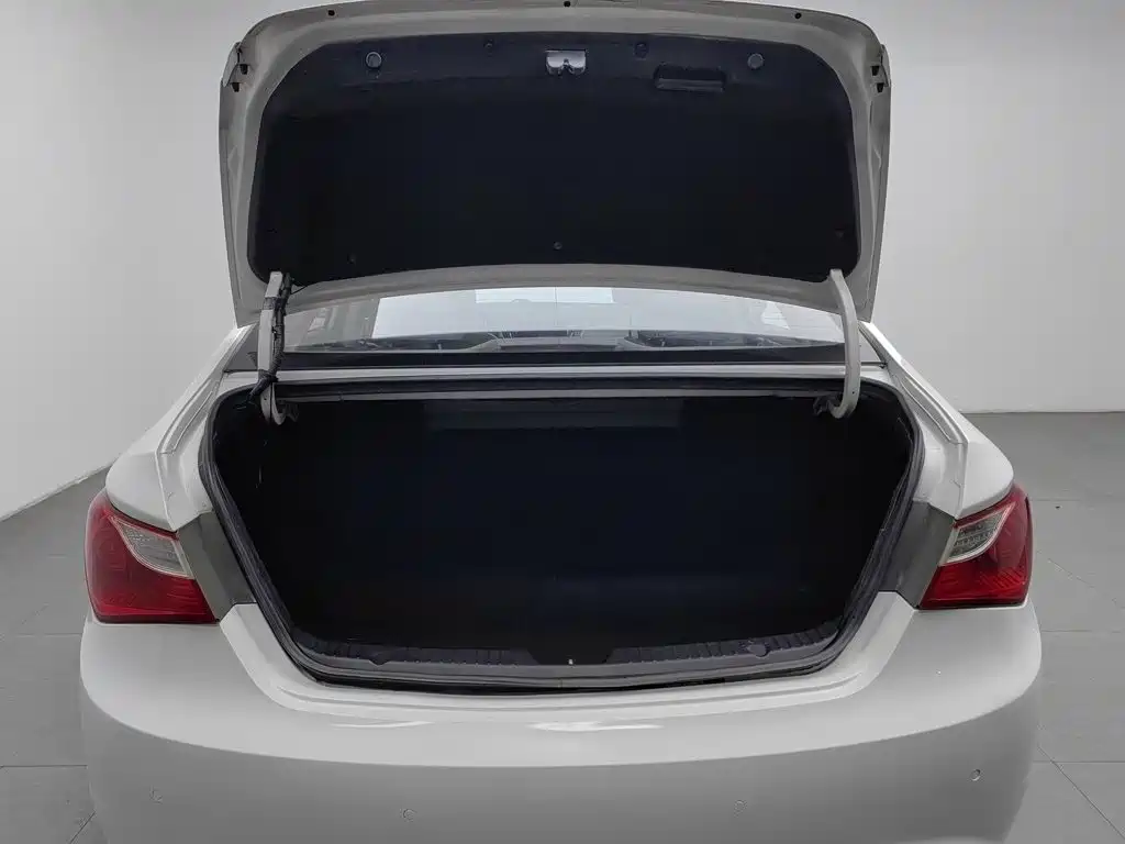 Hyundai Sonata — миниатюра 16