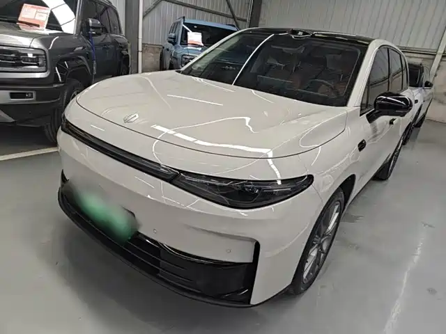 2025 Leapmotor C16