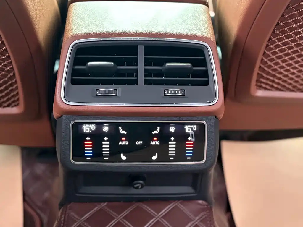 Audi A6L — миниатюра 13