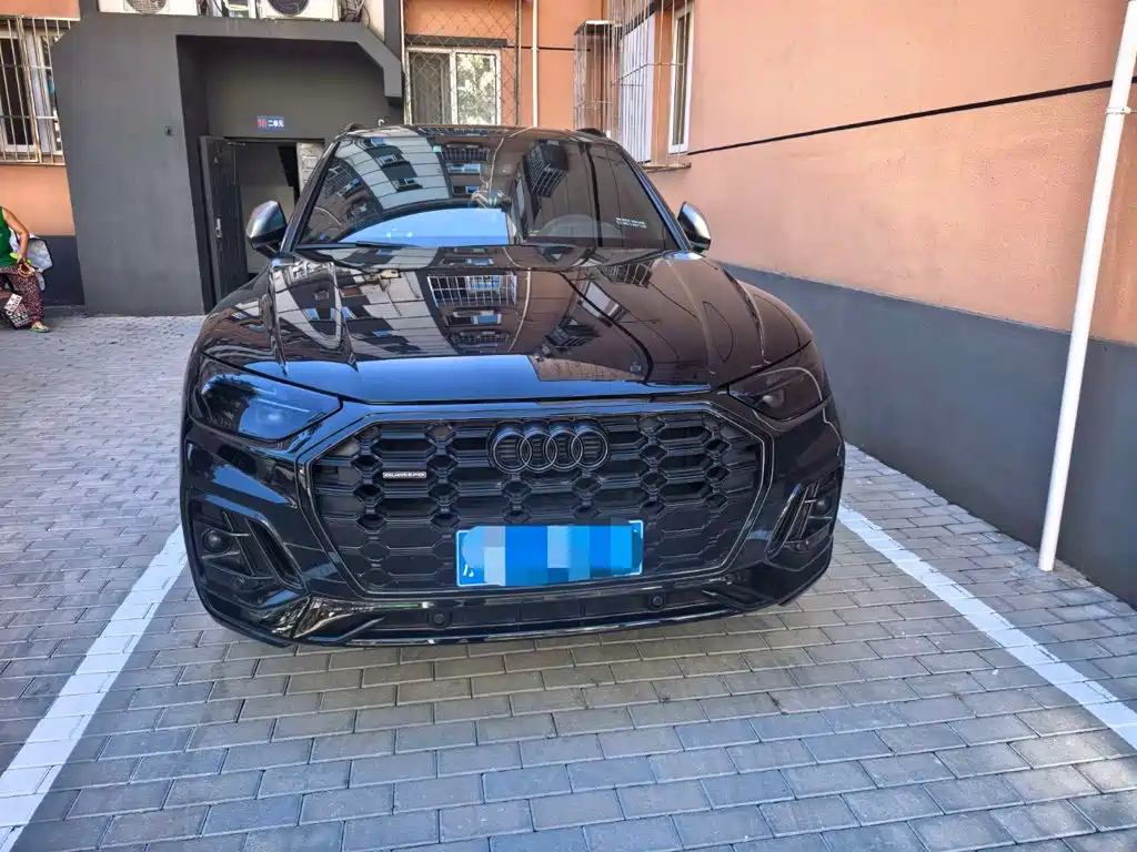 Audi Q5L — миниатюра 2