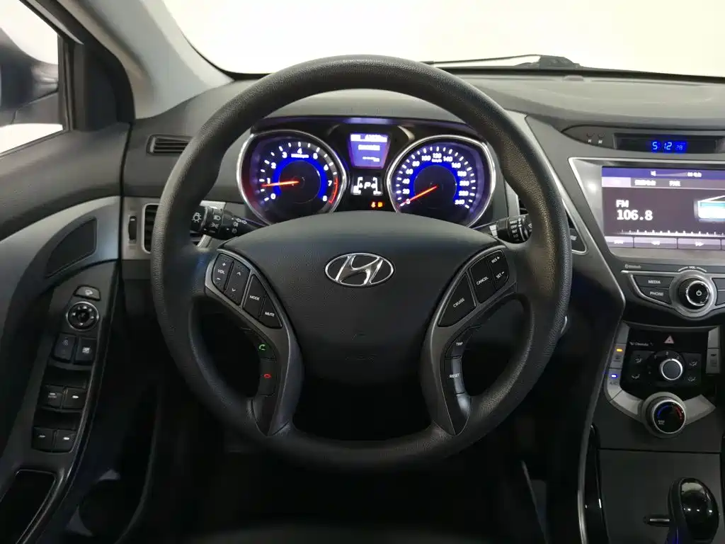 Hyundai Elantra Langdong — миниатюра 11