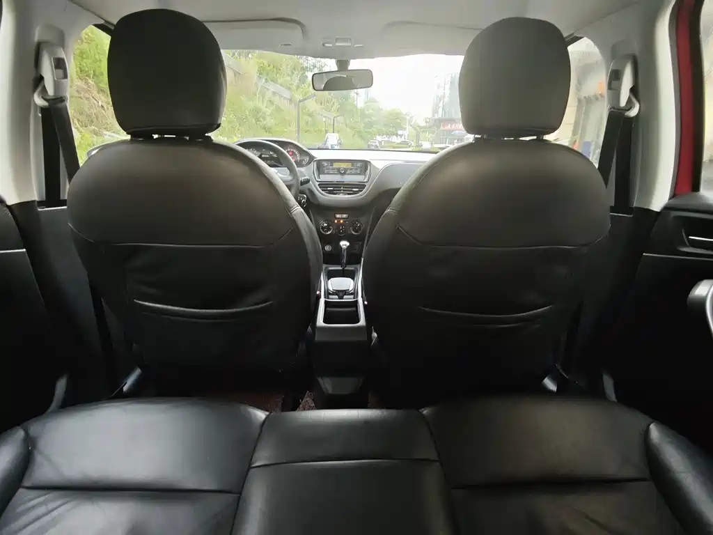 Peugeot 2008 — миниатюра 7