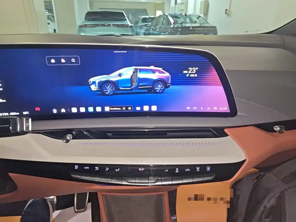 Cadillac IQ — миниатюра 13