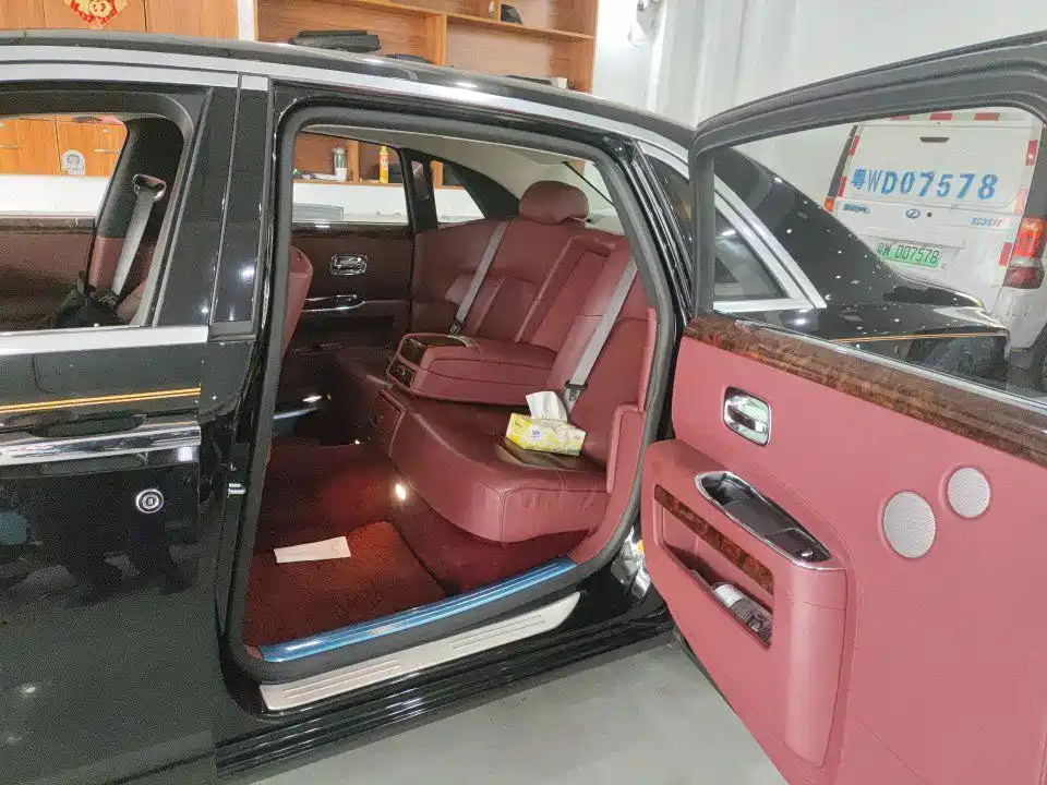 Rolls-Royce Ghost — миниатюра 15