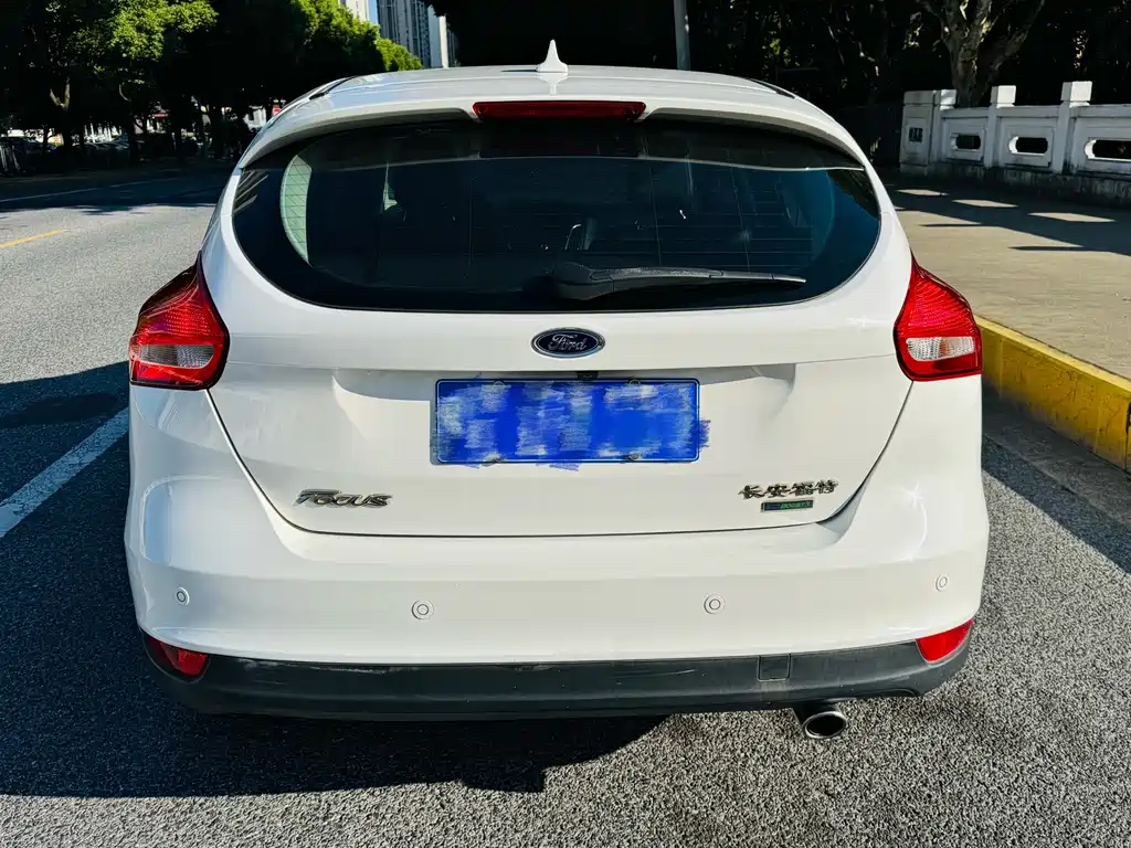 Ford Focus — миниатюра 10