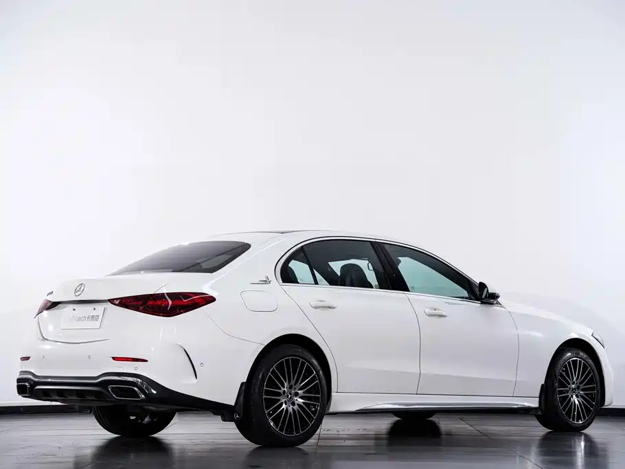 Mercedes-Benz C-Class — миниатюра 6