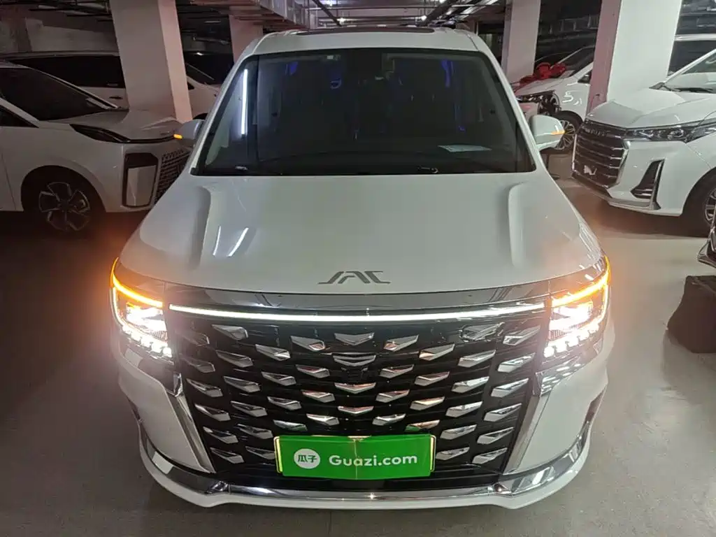 JAC Refine Refine RF8 PHEV — миниатюра 3