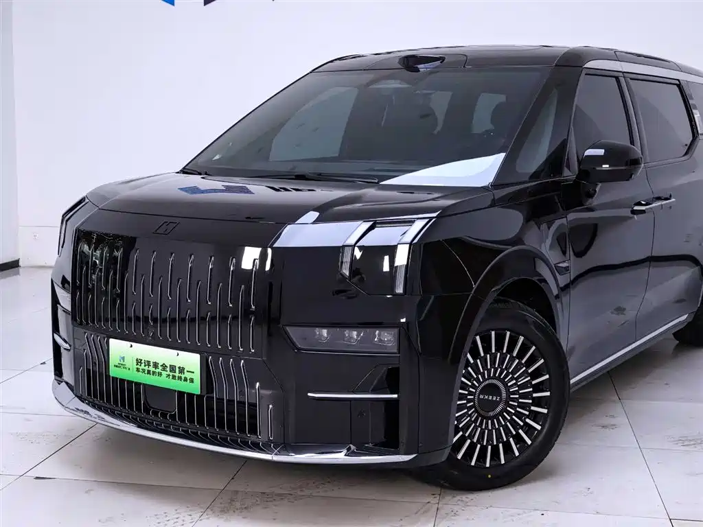 Zeekr 009 2024 мест 108kWh
