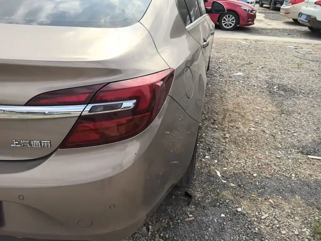 Buick Regal — миниатюра 8