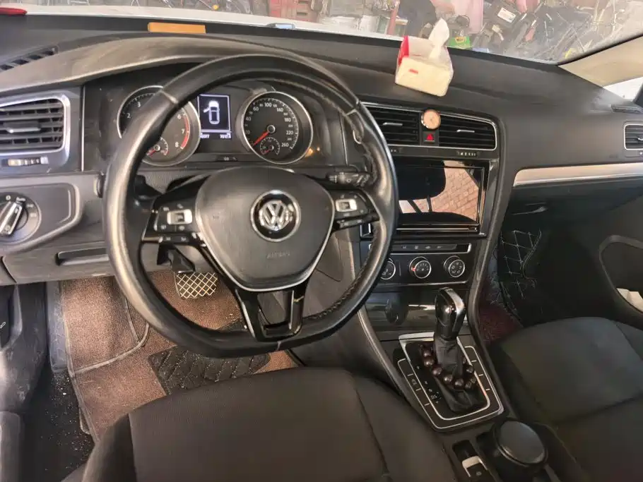 Volkswagen Golf — миниатюра 12