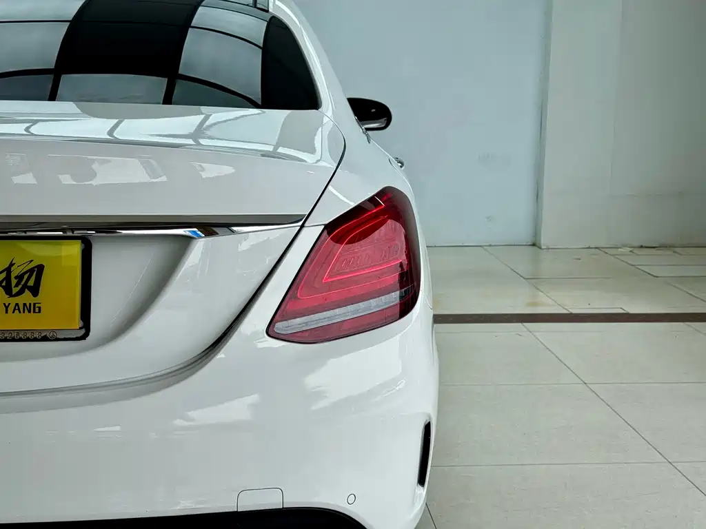 Mercedes-Benz C-Class — миниатюра 24