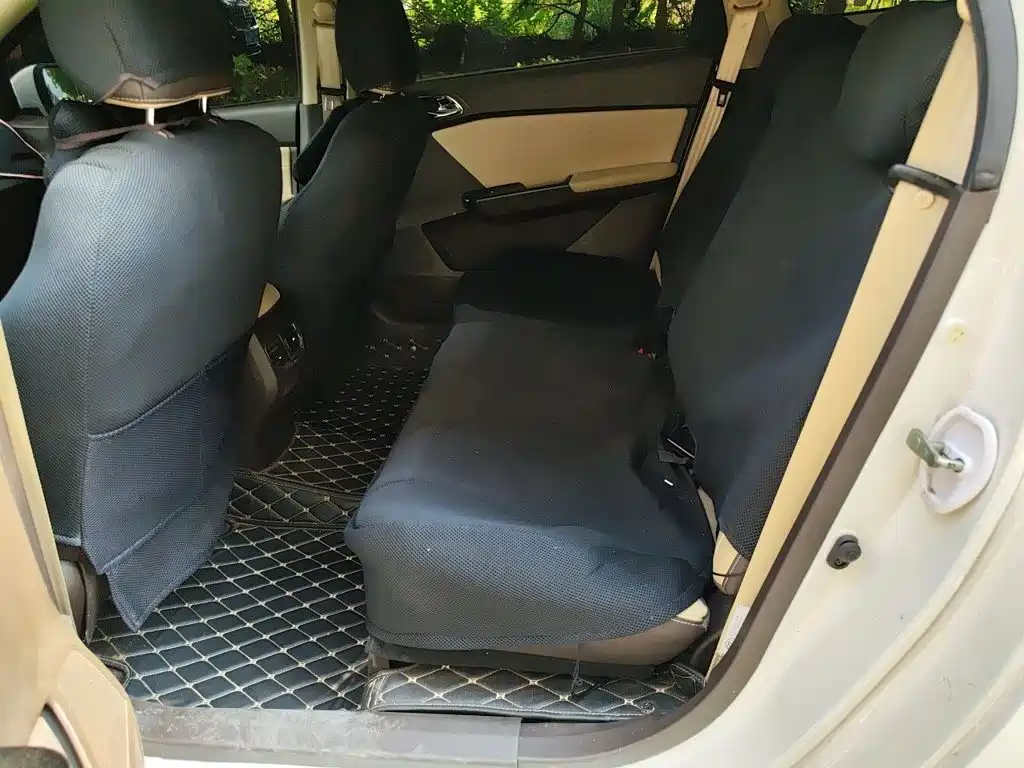 Baojun 310W — миниатюра 13