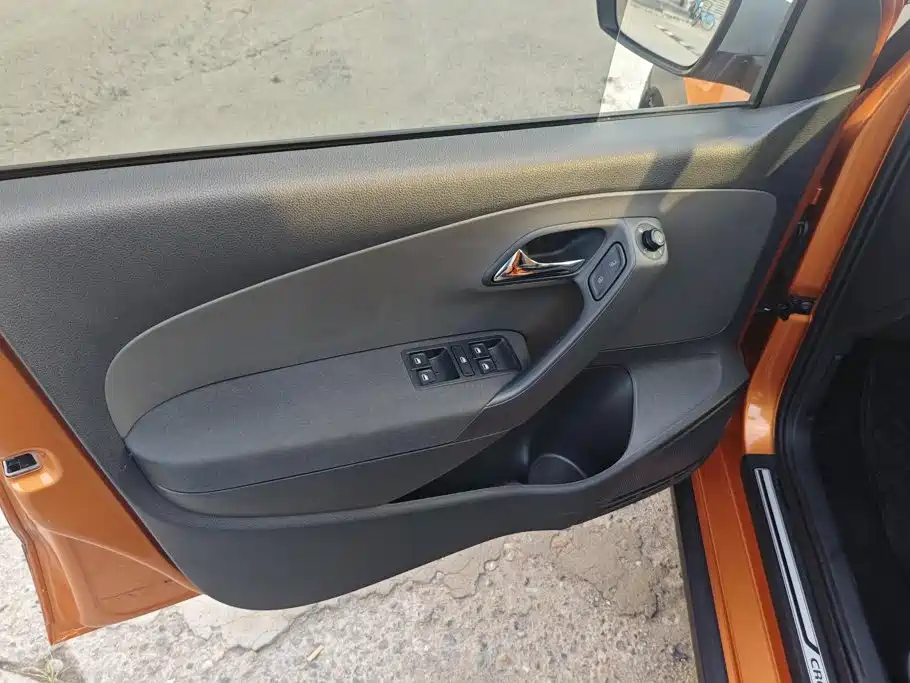 Volkswagen Polo — миниатюра 7
