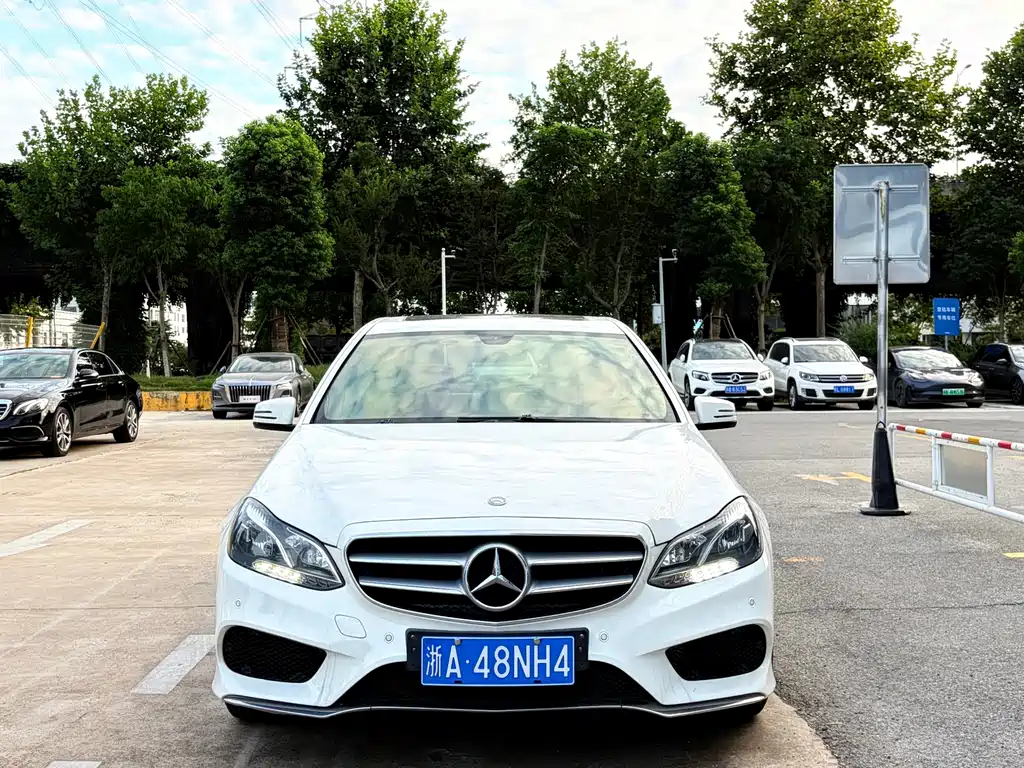 Mercedes-Benz E-Class — миниатюра 3