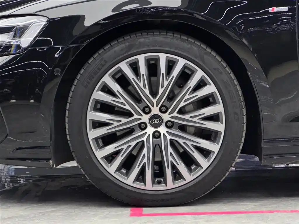 Audi A8 2023 A8L 50 TFSI quattro Premium