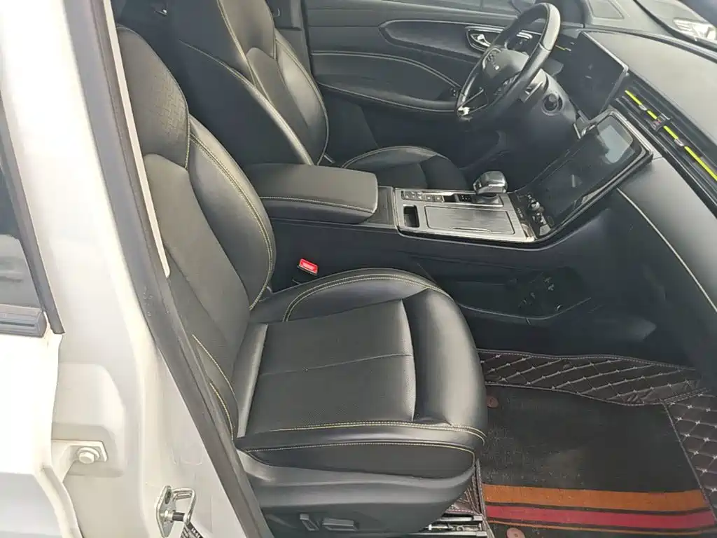 Roewe RX5 New Energy — миниатюра 25