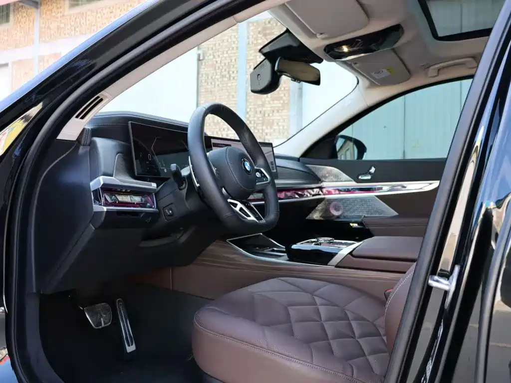 BMW 7 Series 7 2023 735Li Luxury