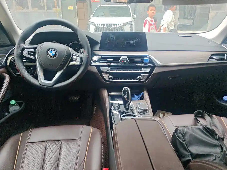 BMW 5 SERIES NEW ENERGY