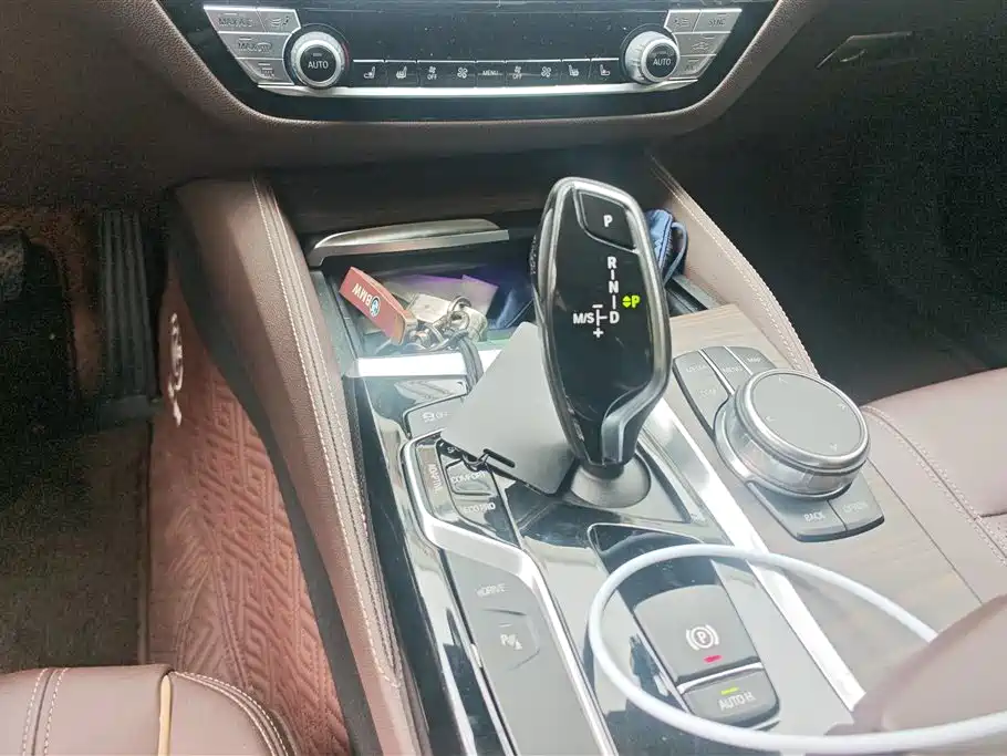 BMW 5 SERIES NEW ENERGY