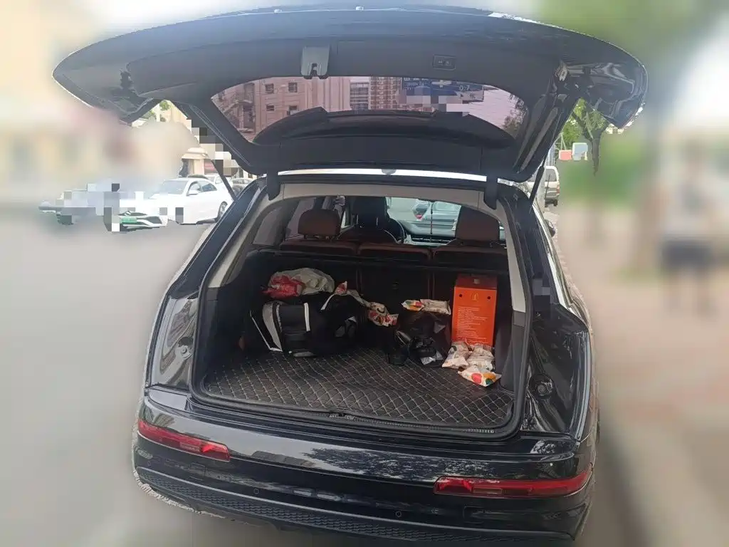 Audi Q7 — миниатюра 20