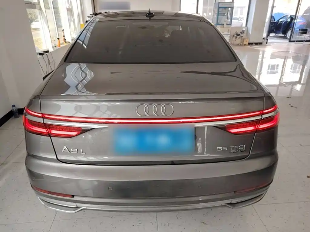 Audi A8 — миниатюра 6