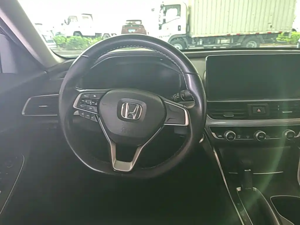 Honda Accord — миниатюра 11