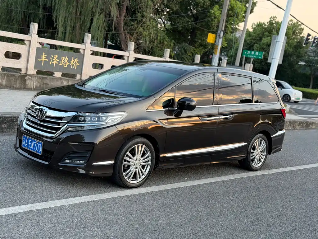 Honda Elysion