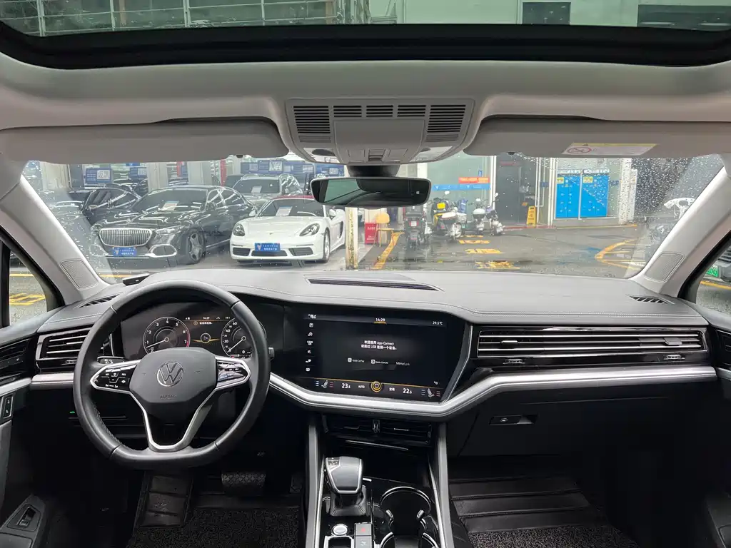 Volkswagen Touareg — миниатюра 5