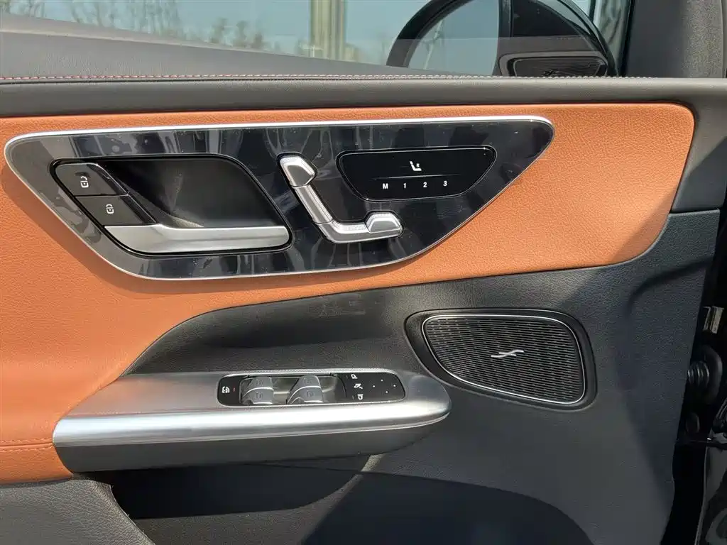Mercedes-Benz GLC 2024 GLC 260 L 4MATIC Luxury 7 мест