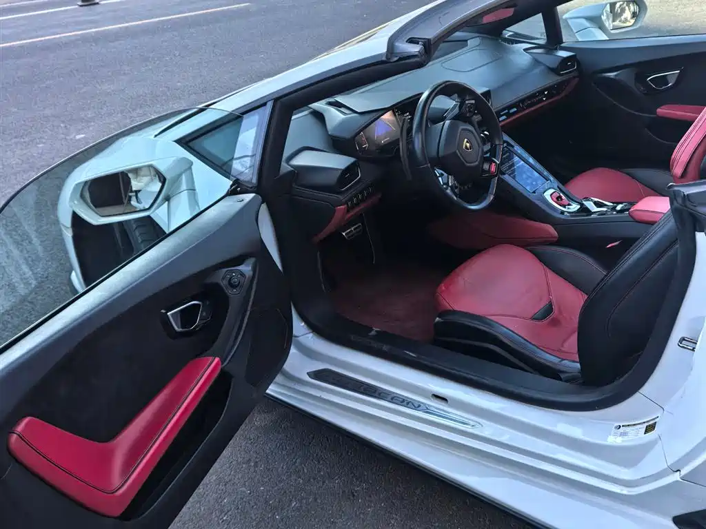 LAMBORGHINI HURACÁN