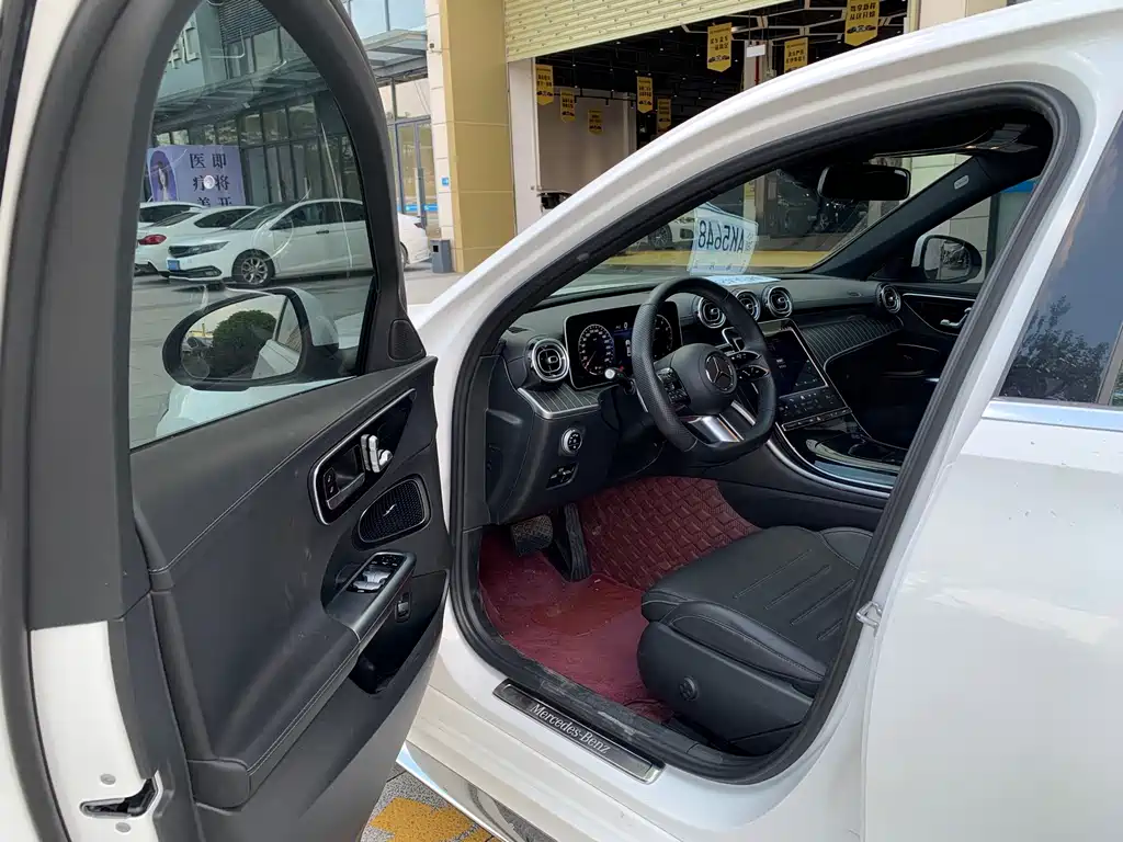 Mercedes-Benz C-Class — миниатюра 5