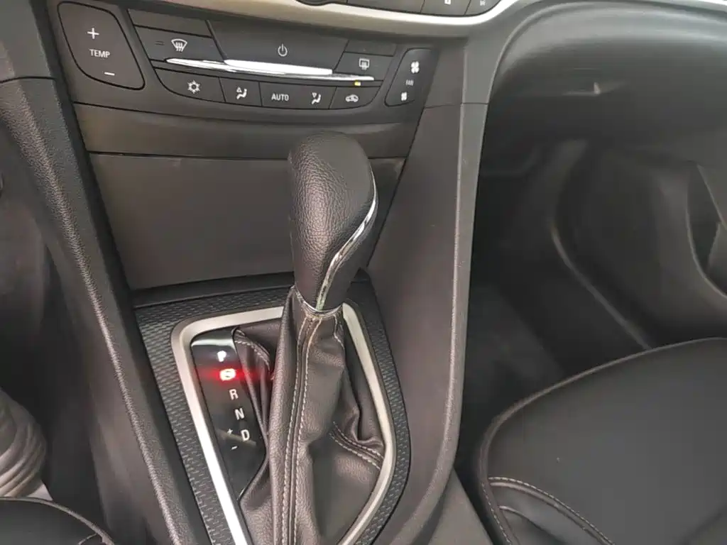 Buick Excelle — миниатюра 14