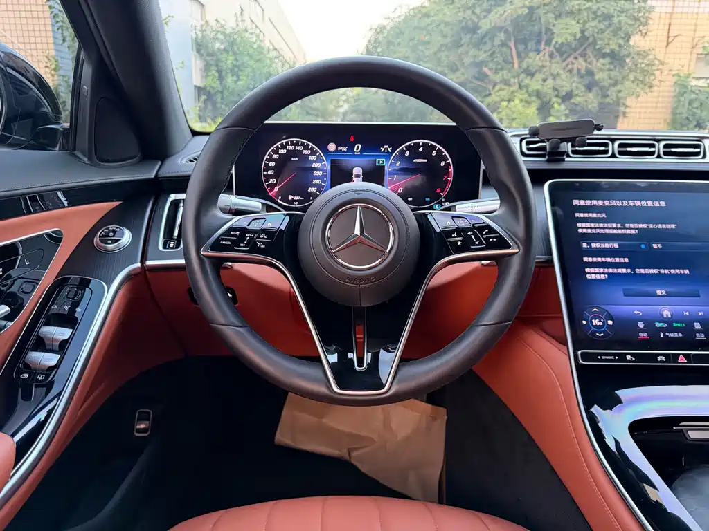 Mercedes-Benz S-Class — миниатюра 11