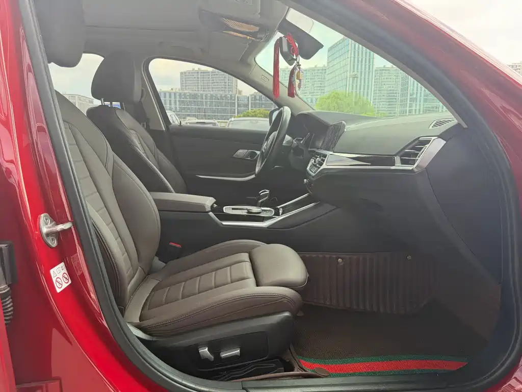 BMW 3 Series — миниатюра 7