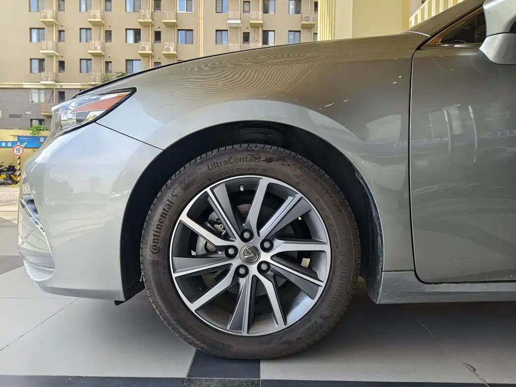 Lexus ES — миниатюра 20