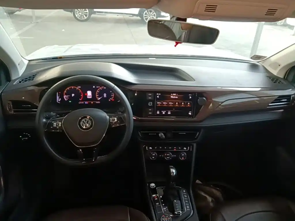 Volkswagen Tharu — миниатюра 10