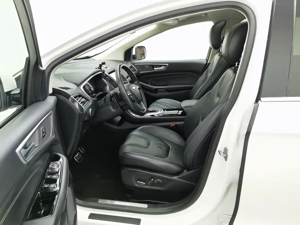 Ford Edge — миниатюра 10