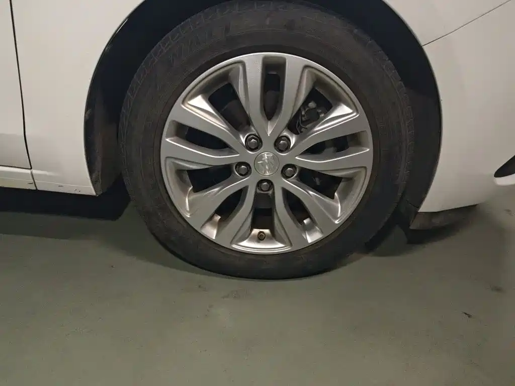 Buick Excelle — миниатюра 24