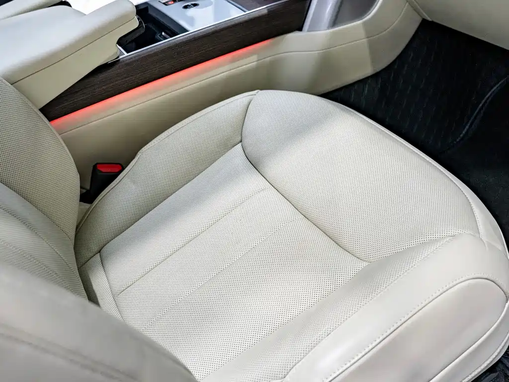 Land Rover Range Rover — миниатюра 21