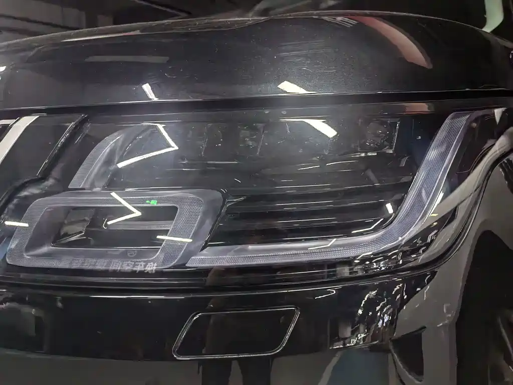 Land Rover Range Rover — миниатюра 12