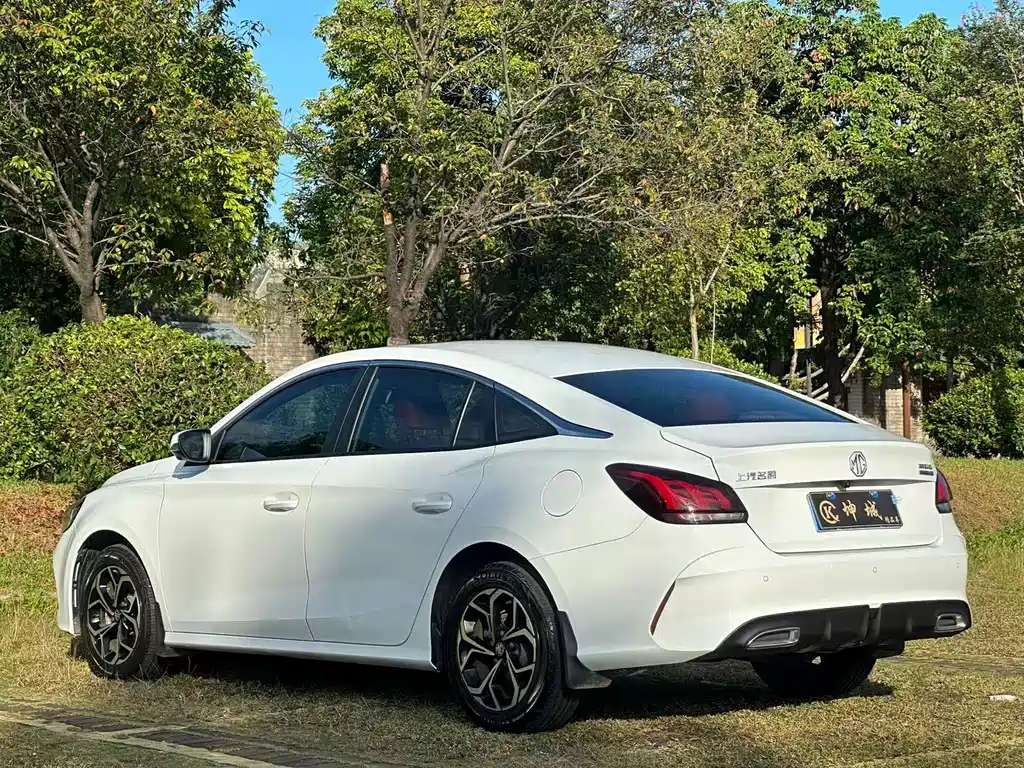 MG 5