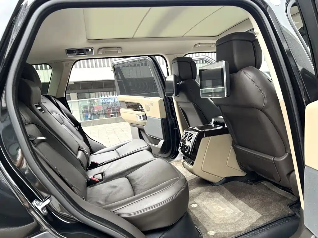 Land Rover Range Rover — миниатюра 6