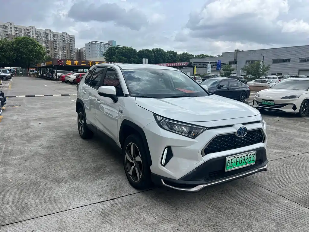 Toyota RAV4 Prime — миниатюра 3