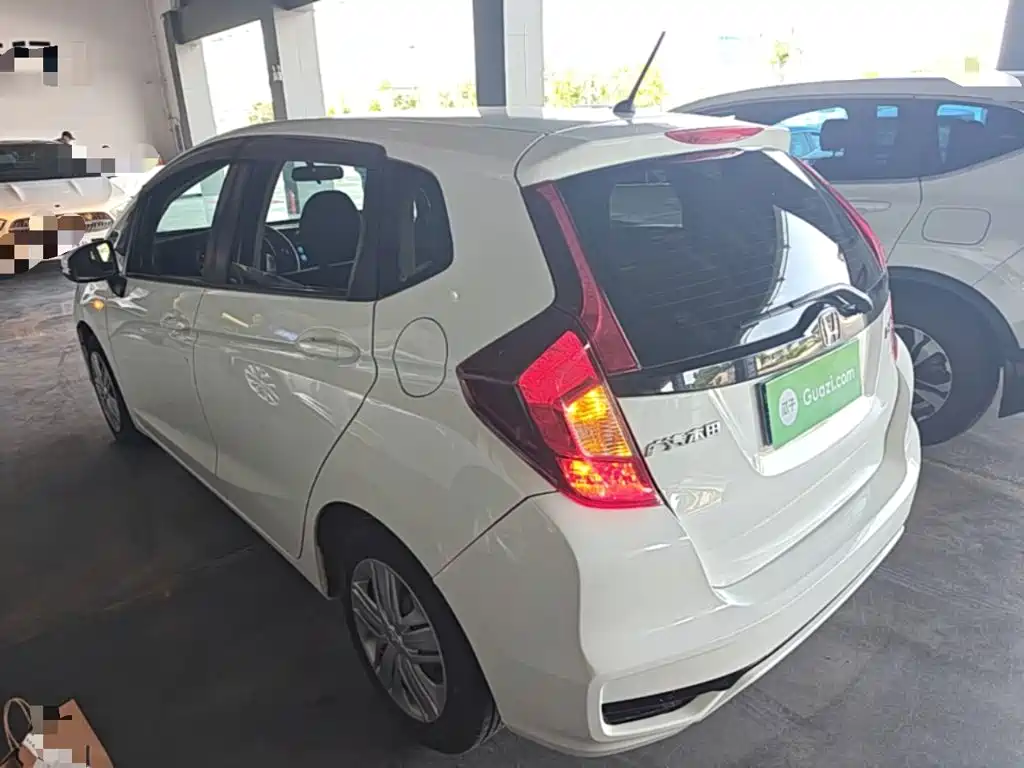 Honda Fit — миниатюра 5