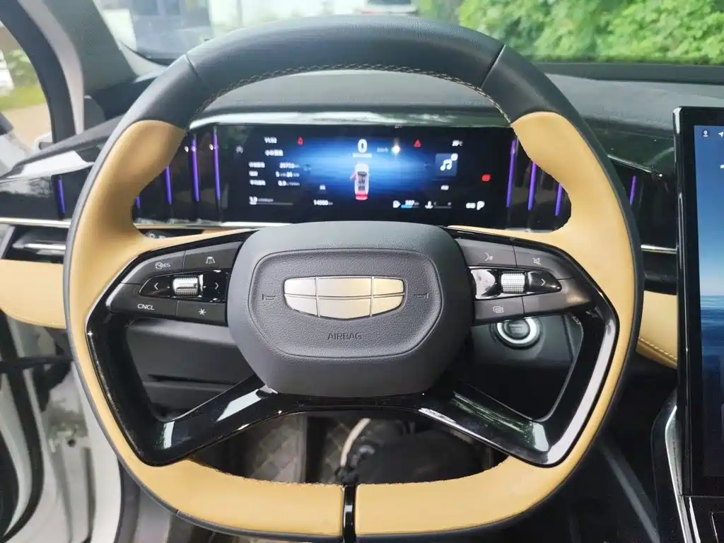 Geely Boyue L — миниатюра 6