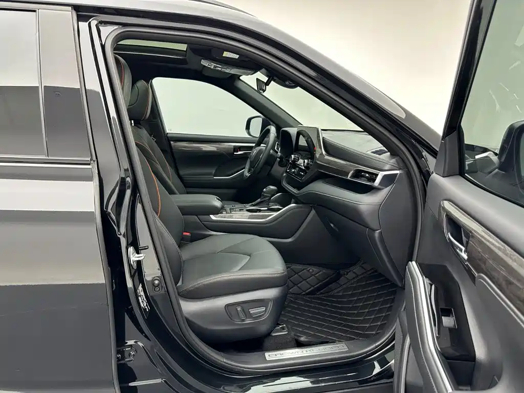 Toyota Crown Kluger — миниатюра 18