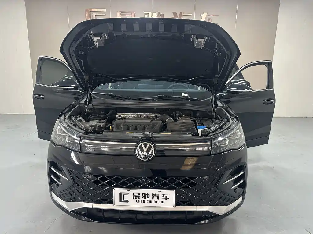Volkswagen Tiguan L — миниатюра 17