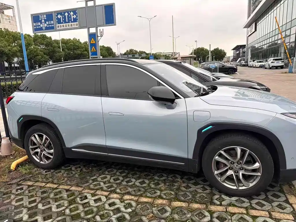 NIO ES6 — миниатюра 4