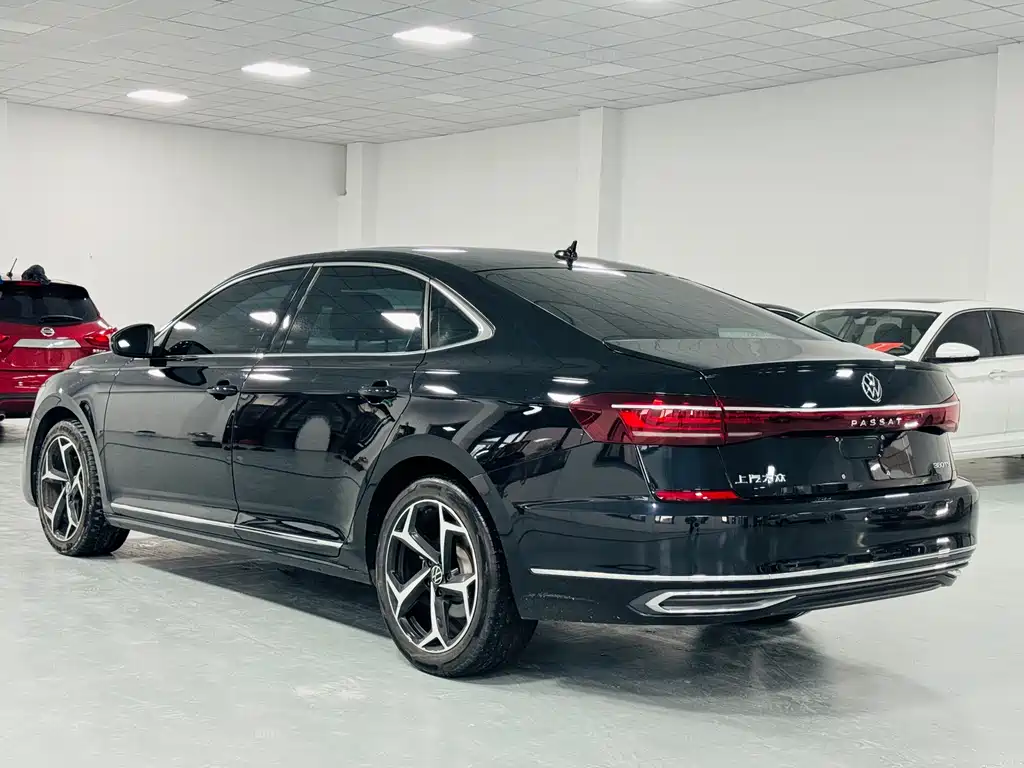 Volkswagen Passat 2024 380TSI Elite
